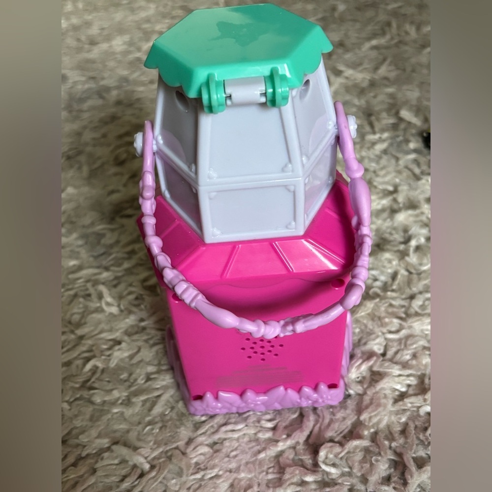 Got 2 Glow Fairy Pet Finder Interactive Lantern Toy Lights Sounds WowWee 2021 - Picture 5 of 9